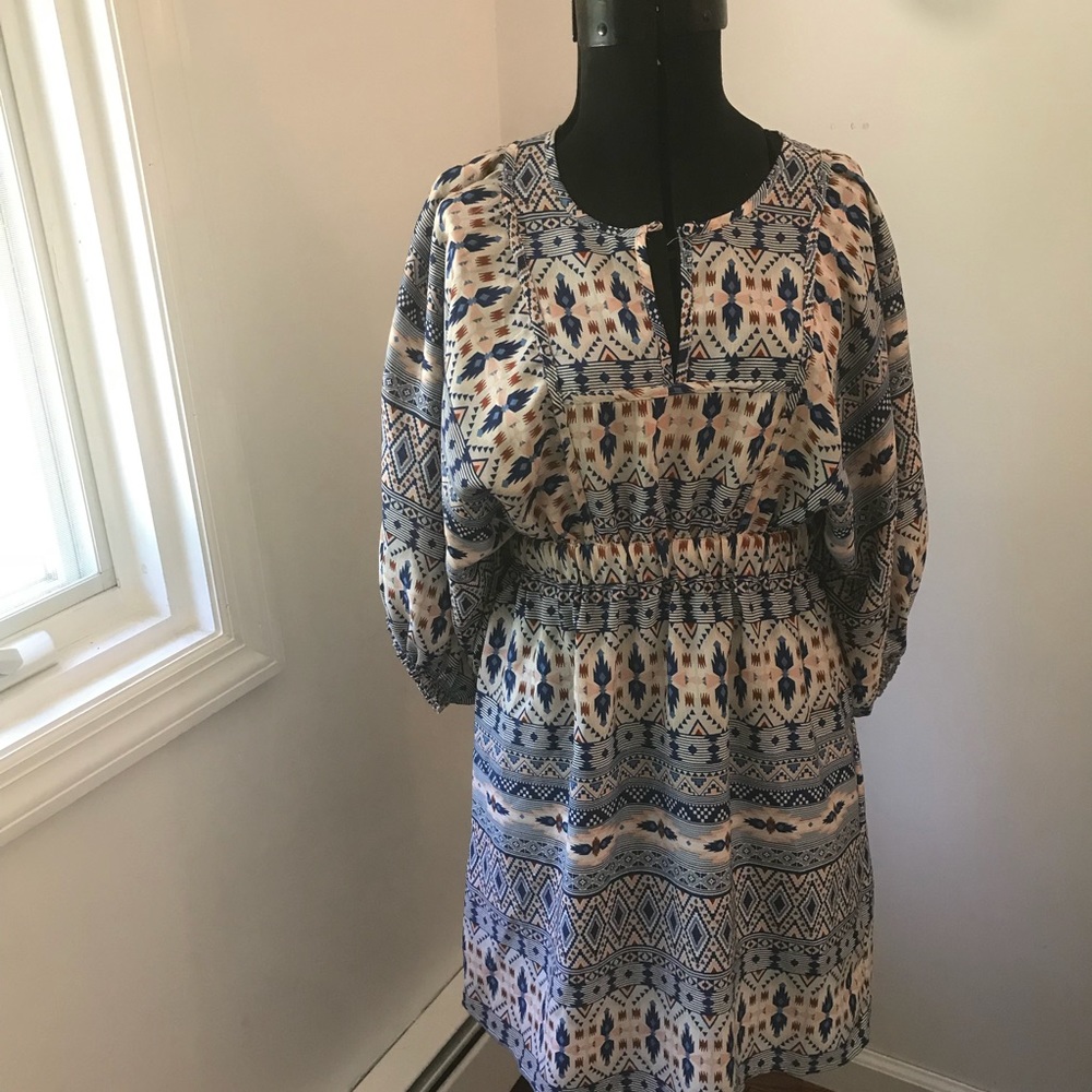 H&M patterned dress with sleeves